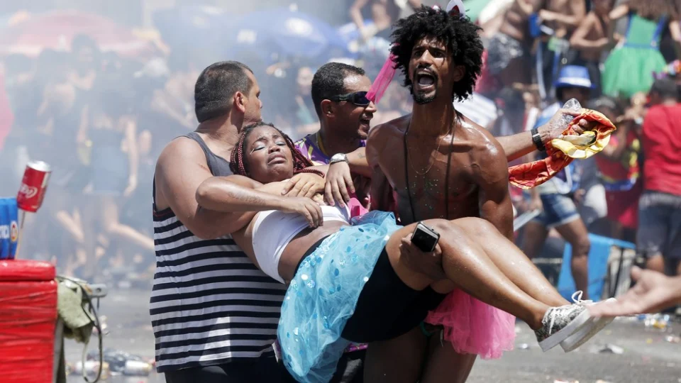 Confusão antecipa fim do Fervo da Lud e causa correria no Centro do Rio