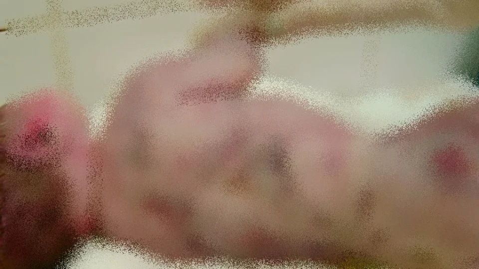 Morre bebê de 1 ano e 6 meses supostamente agredida pelo padrasto – O acusado está foragido