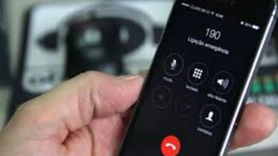 Cerca de 25% das ligações feitas ao serviço 190 são trotes