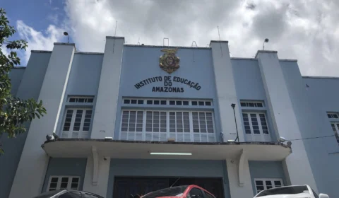 Troca de mensagens em aplicativo causa confusão no Colégio IEA