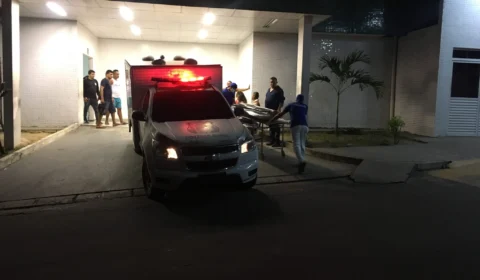 Homem morre no hospital após levar três tiros