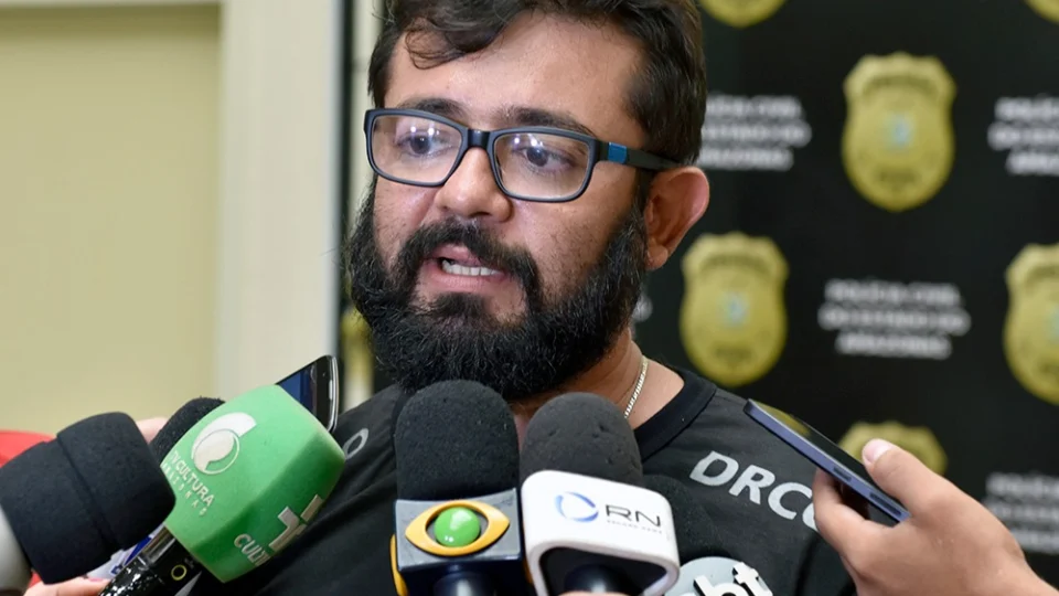 Departamento de Repressão ao Crime Organizado (DRCO) apreende em 10 kg de maconha do tipo skunk em lancha vinda de Coari