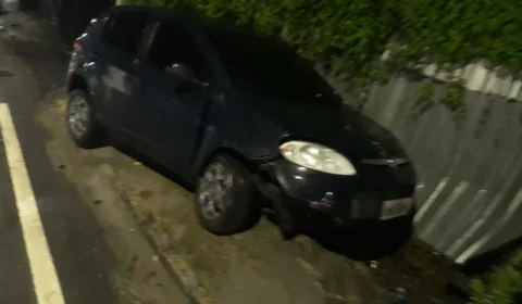 Sinalização inadequada em obra no Parque Dez, causa acidente e prejuízo a condutores