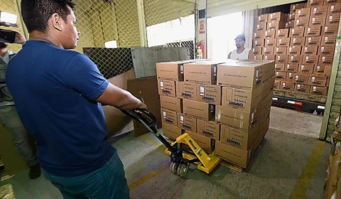 Governo diz que está saindo de 12% para 50% de estoque em  medicamentos