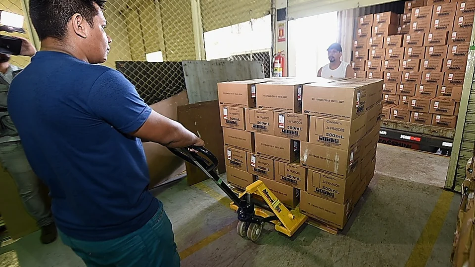 Governo diz que está saindo de 12% para 50% de estoque em  medicamentos