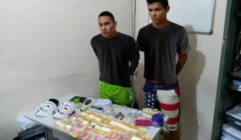 Dupla mascarada é presa por tráfico de drogas em município do AM