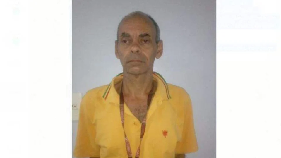 Homem é preso após esfregar pênis em estudante dentro de ônibus