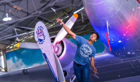 Campeonato mundial de aviões de papel chega a Manaus