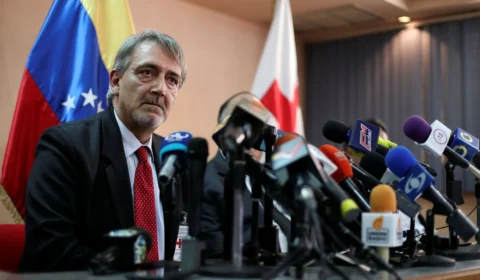 Cruz Vermelha doa 4 toneladas de medicamentos para a Venezuela