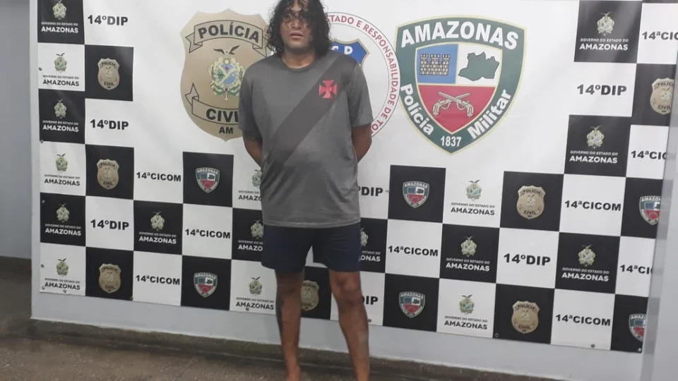 Microempresário é preso por porte ilegal de arma e munições, no Jorge Teixeira