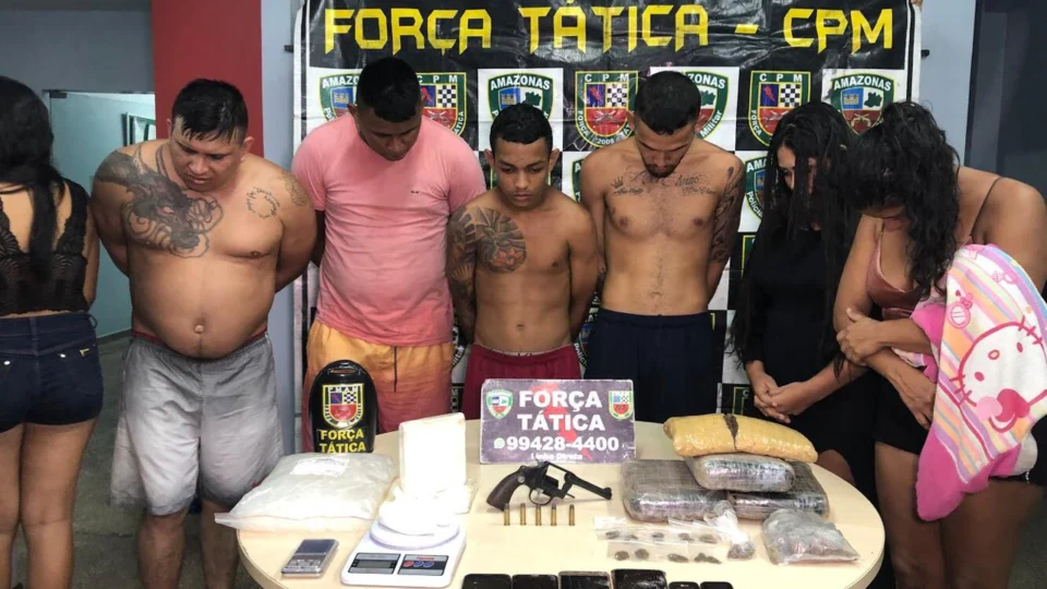 Força Tática acaba com festa regrada a drogas no bairro do Coroado