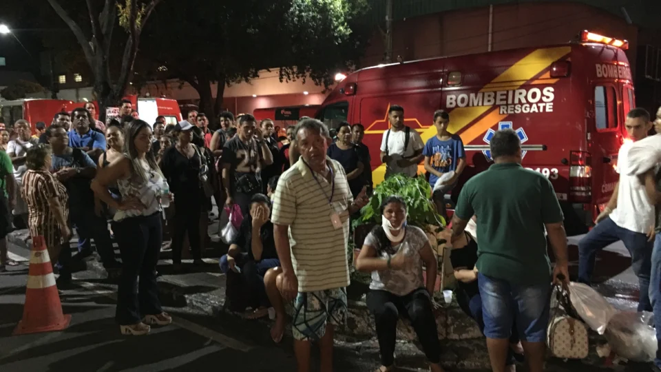 Cinco pessoas ficam feridas em grave acidente na Carvalho Leal