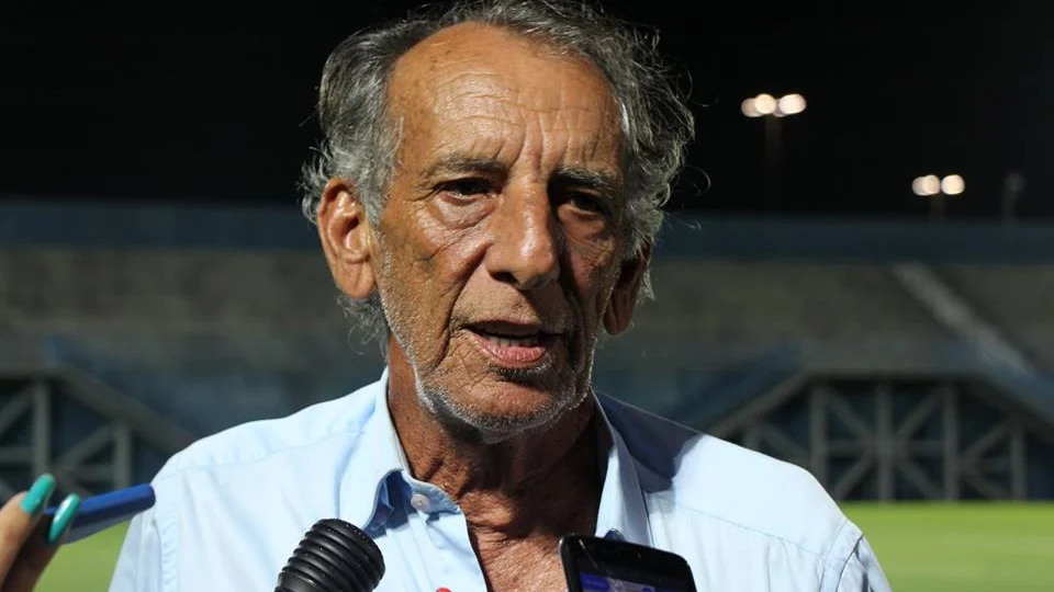 ‘Sou trabalhador e respeito a decisão do clube’, revela Lana sobre acusação de ir contra o Naça