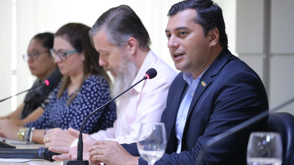 Wilson Lima fecha apoio com governo federal e 18 prefeituras para o combate da malária no AM