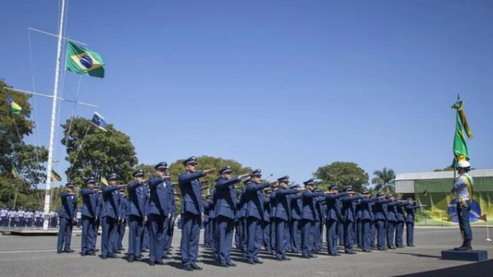 FAB abre inscrições para convocação de oficiais temporários para 2019