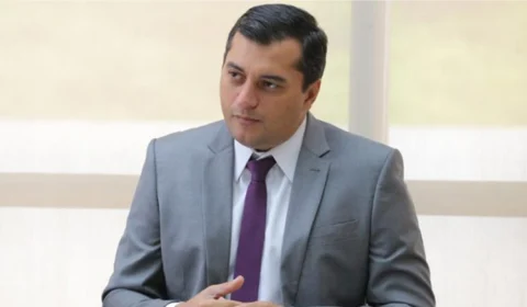 Wilson Lima assina decreto prorrogando suspensão dos serviços não essenciais no Amazonas até 13 de maio