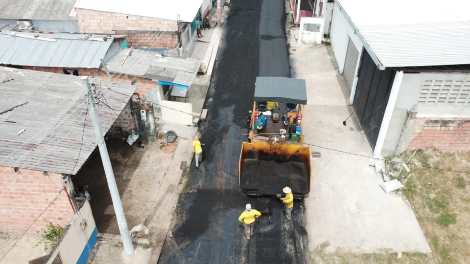Manacapuru recebe obras tapa-buraco através de projeto lançado por Wilson Lima