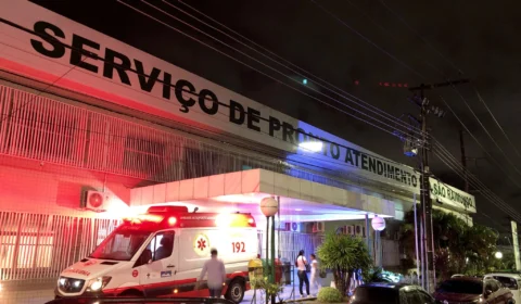 Durante briga, mulher quase mata o marido com a arma dele