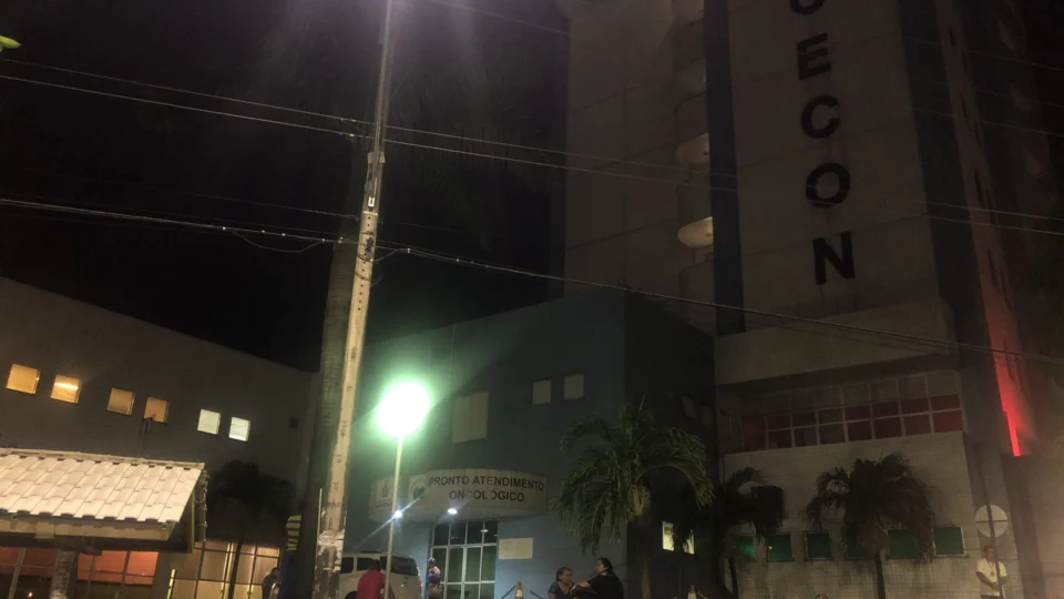 Familiares denunciam falta de equipe médica para realização de exames na urgência da FCECON