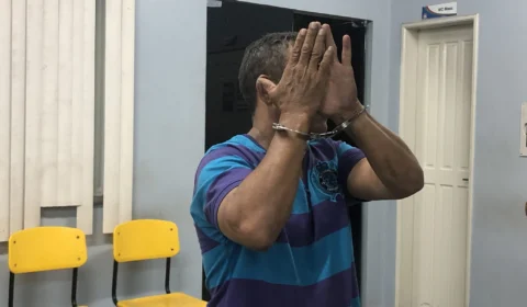 Homem é preso por tráfico de drogas ao esconder as substâncias nas partes íntimas da namorada