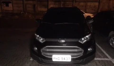 Polícia recupera veículo roubado durante assalto