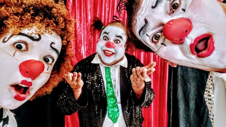 ‘Palhaços surdos’ vão se apresentar no Teatro Gebes Medeiros este fim de semana