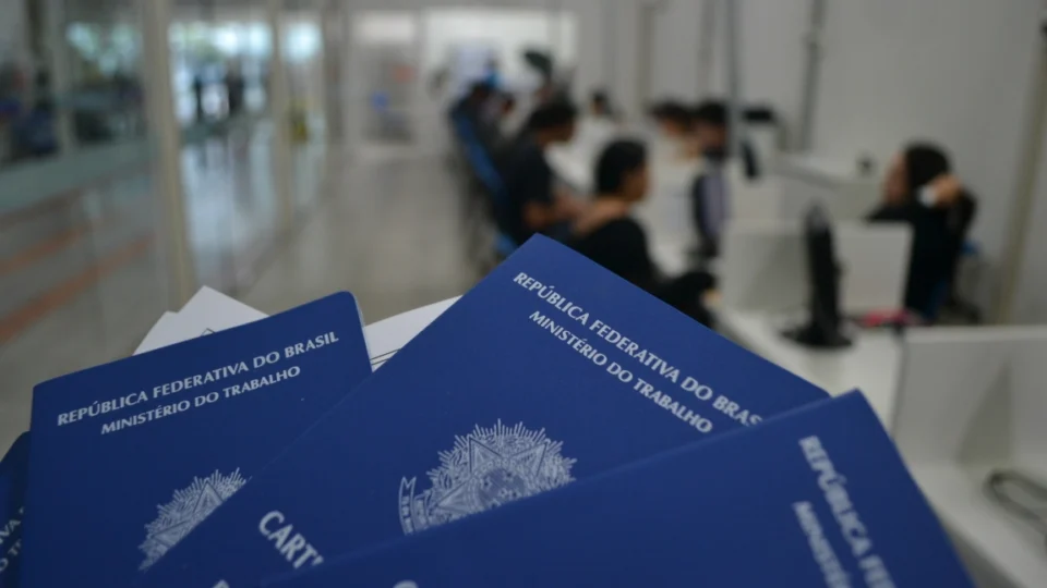 Está desempregado? Setrab oferece  45 vagas nesta quinta-feira (04)