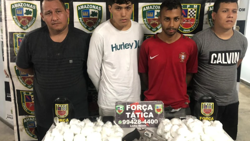 Polícia apreende mais de 5 mil trouxinhas de drogas em Manaus