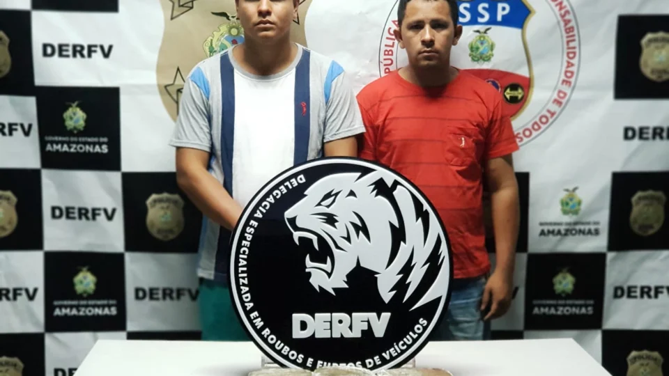 Dupla é presa com 3 kg de droga na Cidade Nova