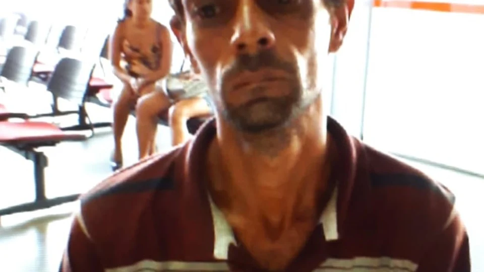 Família pede ajuda para encontrar homem que dormia em carro no Centro de Manaus