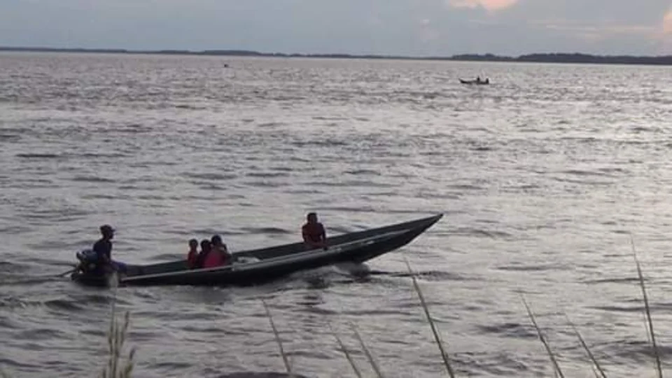 Corpo amarrado em rede de pesca é encontrado no rio solimões