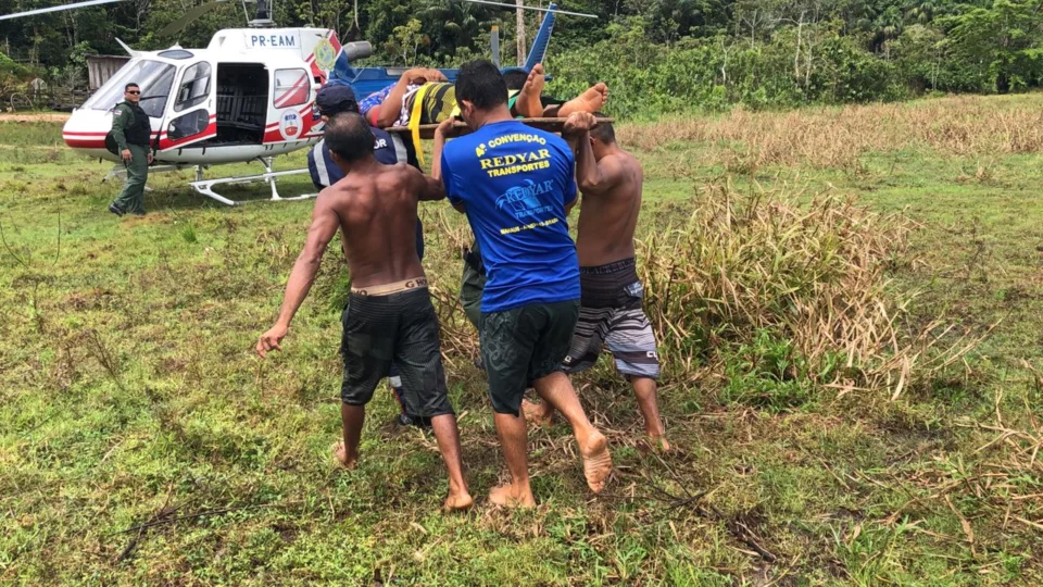 Homem picado por cobra é resgatado em comunidade rural de Manaus
