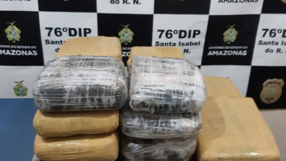 Quinze pessoas são presas e polícia apreende armas e dinheiro, no interior do Estado