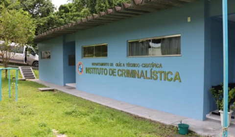 Vestígios de DNA e ferramentas usadas em clínica de aborto são encontrados em operação no AM