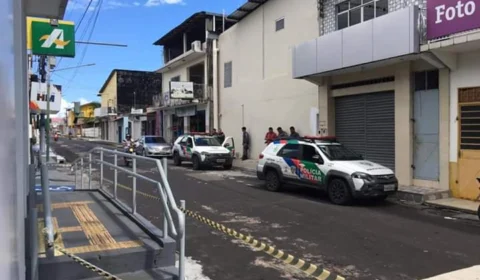 Dupla é presa suspeita de assaltar banco em Parintins