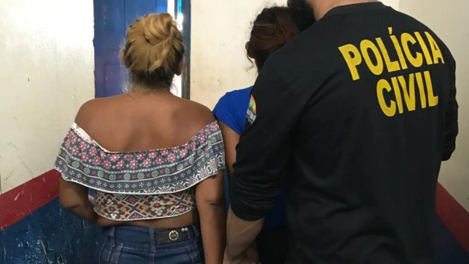Duas mulheres são presas por tráfico de drogas no interior do AM