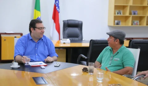 Governo do Amazonas busca reajustes para atender petição de professores