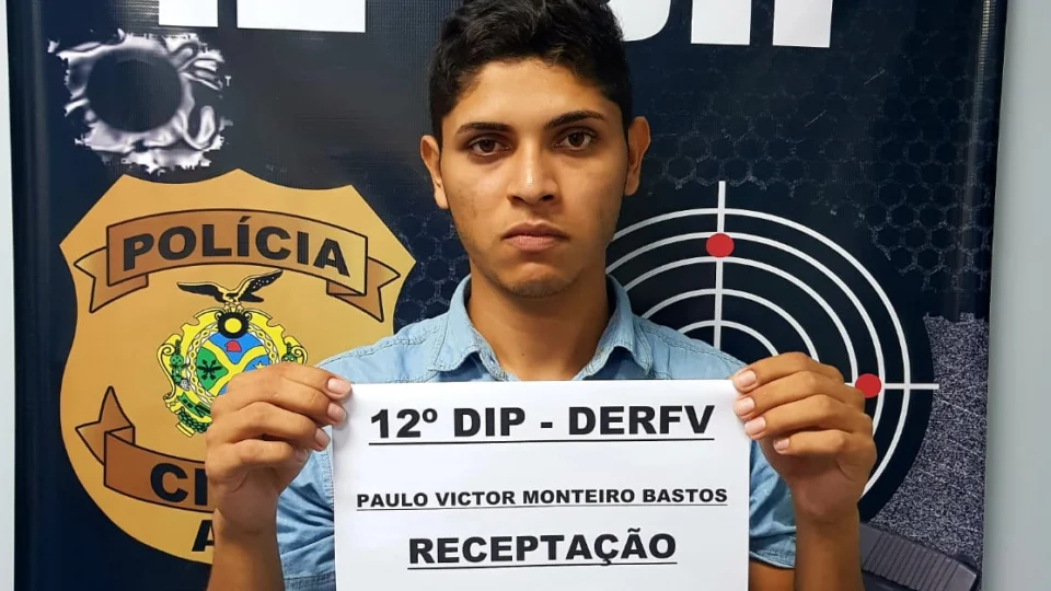 Namorado de “blogueira” que promovia venda de iphone roubado também foi preso em Manaus