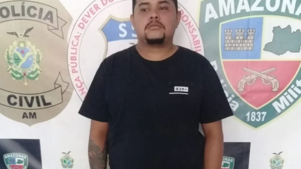 Homem tenta vender celular roubado na internet e acaba preso