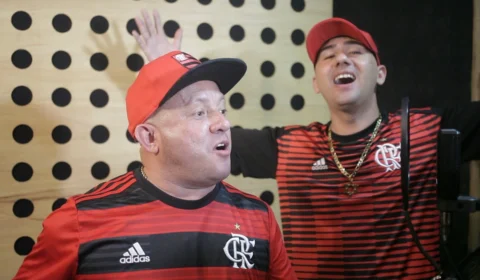 Cantor amazonense faz música em homenagem ao Flamengo e viraliza na internet