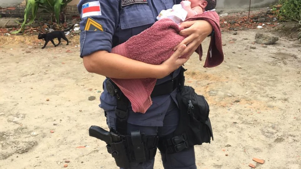 Policial militar realiza parto durante patrulhamento na zona Norte de Manaus