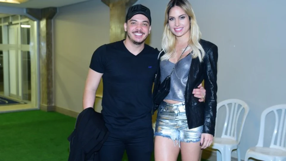 Mulher de Wesley Safadão afirmar ver ‘anjo’ durante show do marido