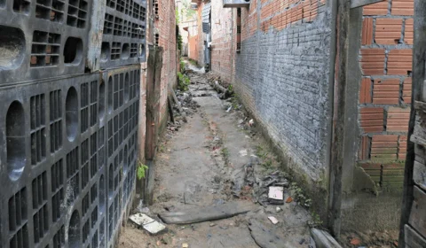 Pedreiro é morto em beco na zona  Leste de Manaus