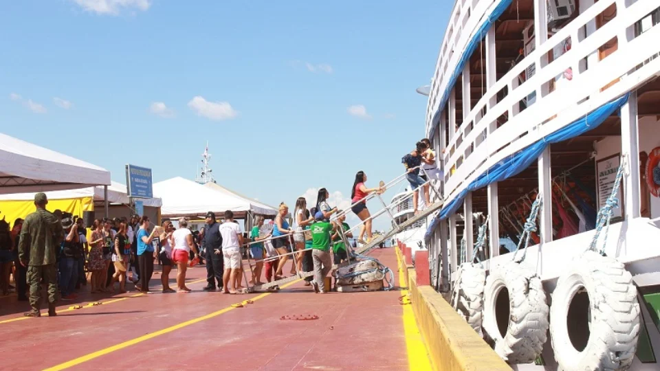 Festival Parintins: marinha inicia preparativos para Operação 2019