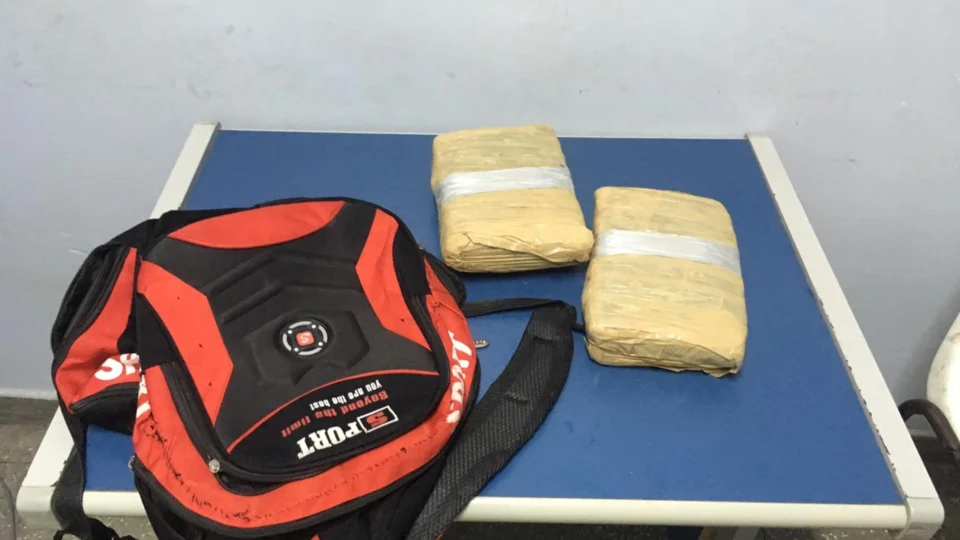 Homem é preso com quilos de maconha no bairro Terra Nova 2