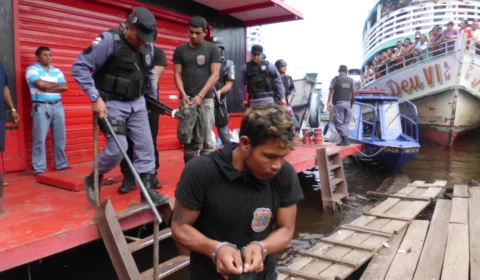 Durante fim de semana oito pessoas são presas e uma adolescente apreendida no AM
