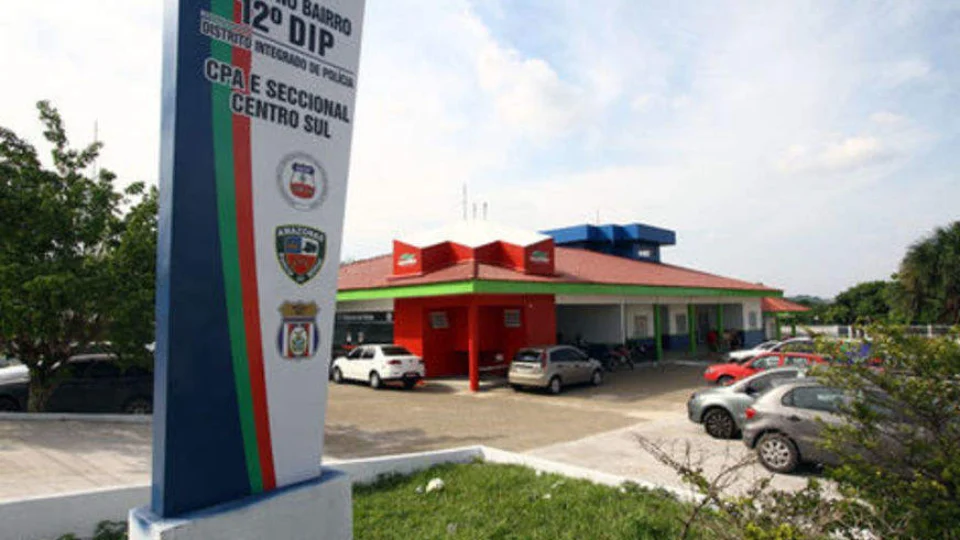 Homem é preso por tentativa de assalto à ônibus na avenida Pedro Teixeira