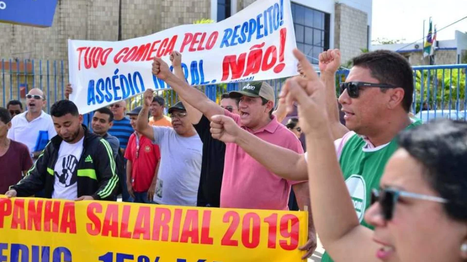 URGENTE: Professores entram em greve na próxima segunda (15)
