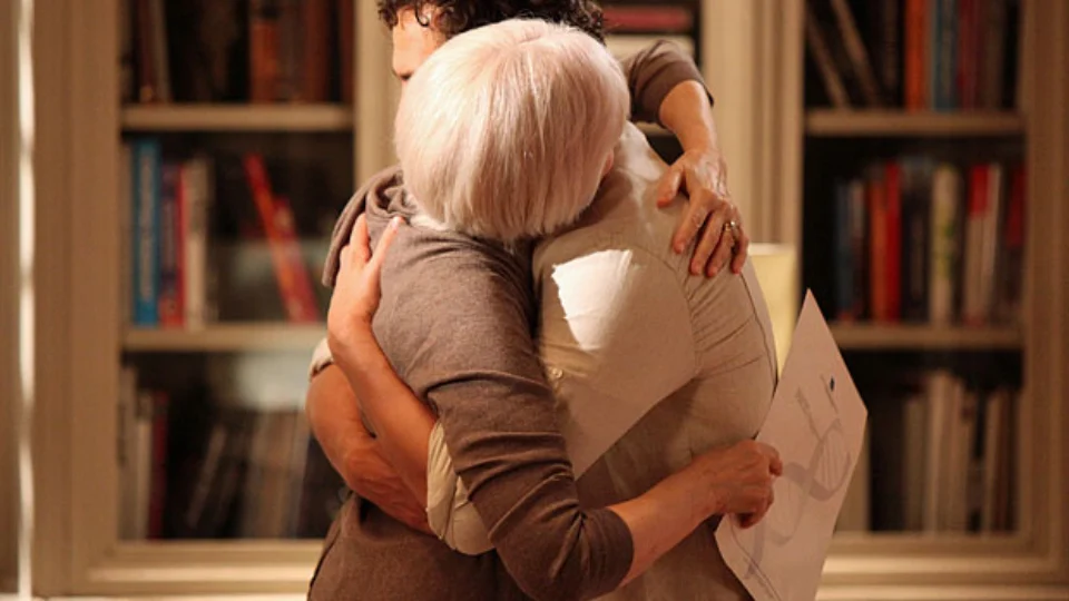 Filho é esfaqueado ao tentar defender a mãe durante assalto no AM