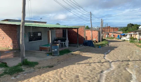 Homem é morto a tiros dentro de comércio na Zona Norte